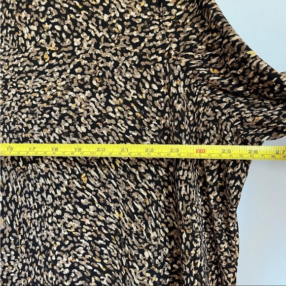 Susan Graver Womens Top Sz 3X Animal Print Abstract Liquid Knit Artsy Office - Picture 8 of 9